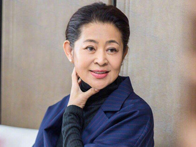 倪萍的近情况如何? 瘦下来的倪萍还是那么端正沉稳大气