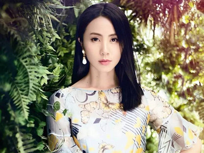 孙莉打刘若英是真的吗？ 孙莉表示不认识刘若英两人不熟