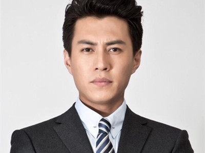 靳东演艺过往起底，出演的电视剧有哪些？