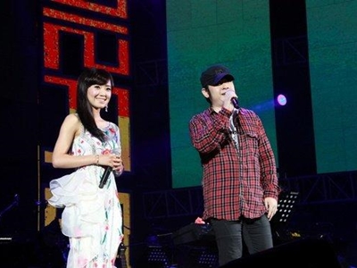 刀郎和女歌手云朵什么关系, 两人一直情同父女