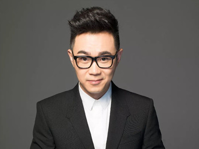 大鹏和搜狐总裁是何关系, 大鹏资源那么好是有原因的！