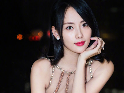 张嘉倪霓虹灯是什么意思 霓虹灯事件暗指张嘉倪名声不好