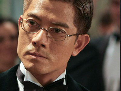 浮城大亨讲述的剧情是什么，主演都有谁？