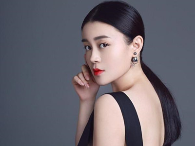 关婷娜潜规则上位？赵本山是她的谁是师徒还是情人呢