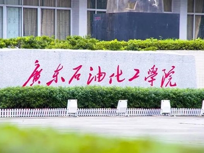 硫酸毁容事件起底，施暴者和受害者是同班同学！