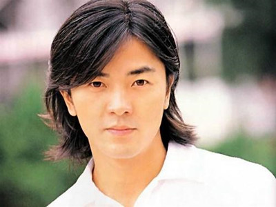 郑伊健为什么总留长发,留长发难道是因为邵美琪么