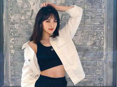 姚安娜真实家世, 妈妈是秘书上位姐姐孟晚舟比她大26岁