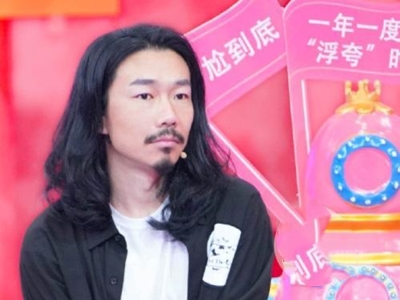 臧鸿飞被爆婚内出轨, 承认自己离婚净身出户