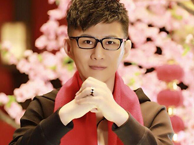 王卓实的老婆是谁？他和妻子两人是怎么认识的呢？