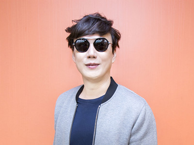 萧煌奇个人经历起底，他失明的原因是什么？