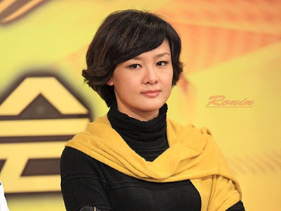 前央视主持人李小萌真实身高多少, 自曝因身高受歧视怎么回事