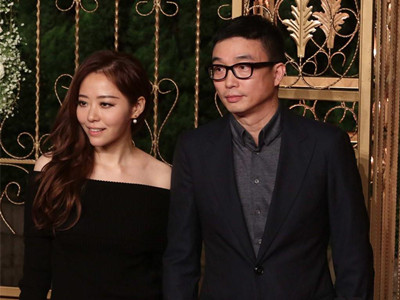 张靓颖冯珂离婚, 张靓颖会变成这样是因为被骗婚？