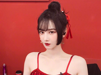 陈小纭怎么了？为何代言的都被解约?