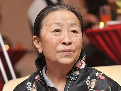 老戏骨张少华去世， 贾玲上热搜是为何？