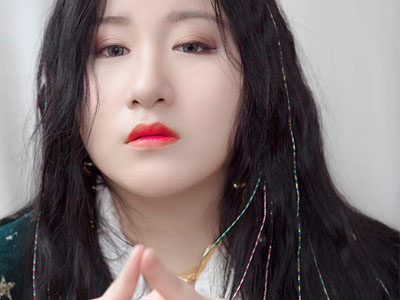 锤娜丽莎个人资料被扒，近期被曝恋情是真的吗