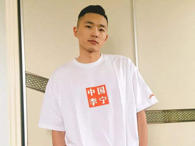 cba男篮教练杨鸣被爆出轨，网友们化身侦探实锤出轨