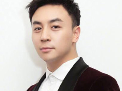 释小龙何洁感情, 起底2人恋情详情分手究竟是发生了什么