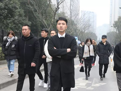 震惊！林先生人设崩塌，妻子和三个孩子去世或有蹊跷