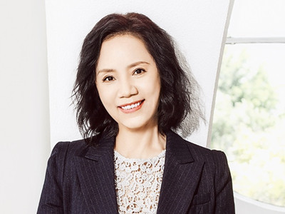 饰演尔康妈妈的演员叫什么名字？她演过什么电视剧？