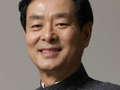 濮存昕出了什么事? 为什么他极少演戏了