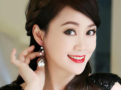 梁小冰出轨是真是假？她和老公陈嘉辉离婚了吗