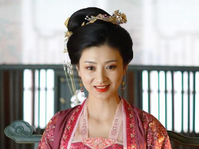 嘉南传斓曦第几集出现？ 38岁的她竟演＂恶婆婆”?