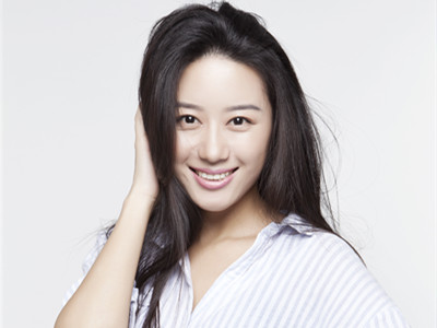 崔月以往历史被扒，如今靠电视剧我是特种兵再次走红